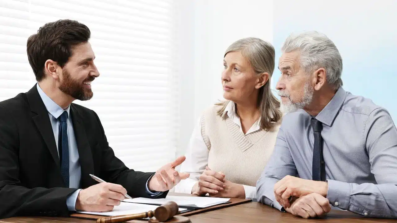 je suis notaire voici lage ideal pour transferer son bien immobilier a ses enfan