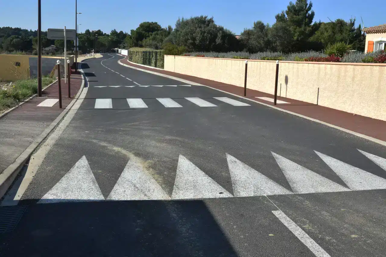 Ces deux français inventent un ralentisseur intelligent qui punit uniquement les chauffards