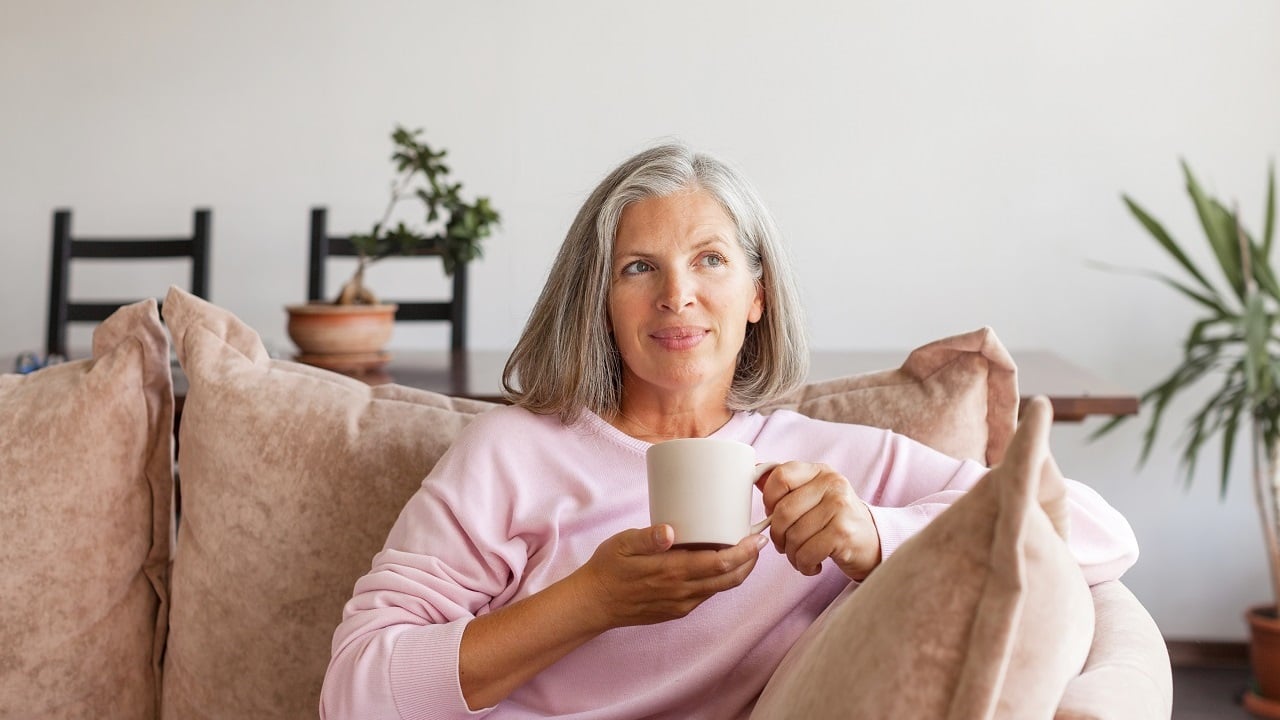 "Je n'ai jamais travaillé, et je touche la pension de mon mari" : voici l'astuce légale pour obtenir un revenu de retraite sans avoir cotisé